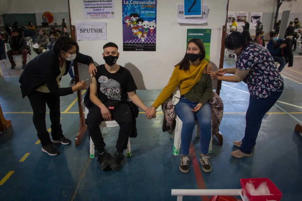 Propuesta de avanzar con la vacunación de los menores sin factores de riesgo