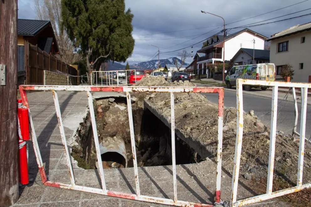 Peligro a cielo abierto: vecinos preparan el festejo del primer aniversario