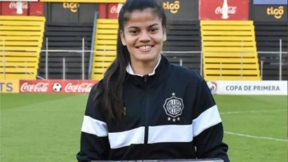 Indignación: Fue elegida la mejor jugadora y le dieron un premio súper machista