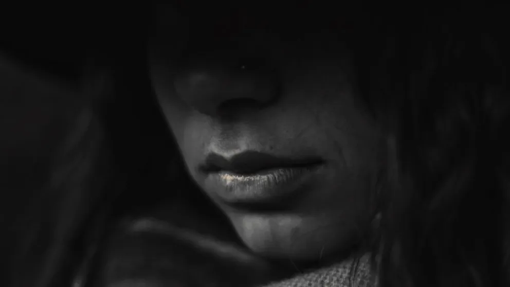 Viudas negras: Detuvieron a dos mujeres por asesinar a un hombre a puñaladas