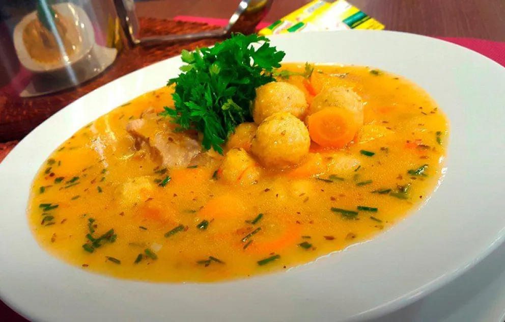 Cómo preparar el "vorí vorí", plato caliente paraguayo que se volvió tendencia