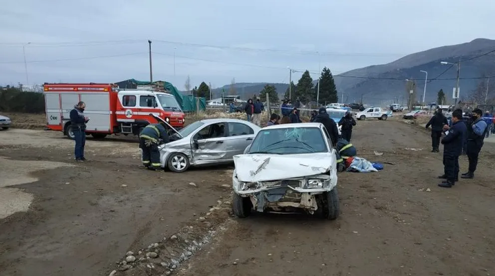 El alcohol como protagonista: choque, persecución y riña en El Frutillar