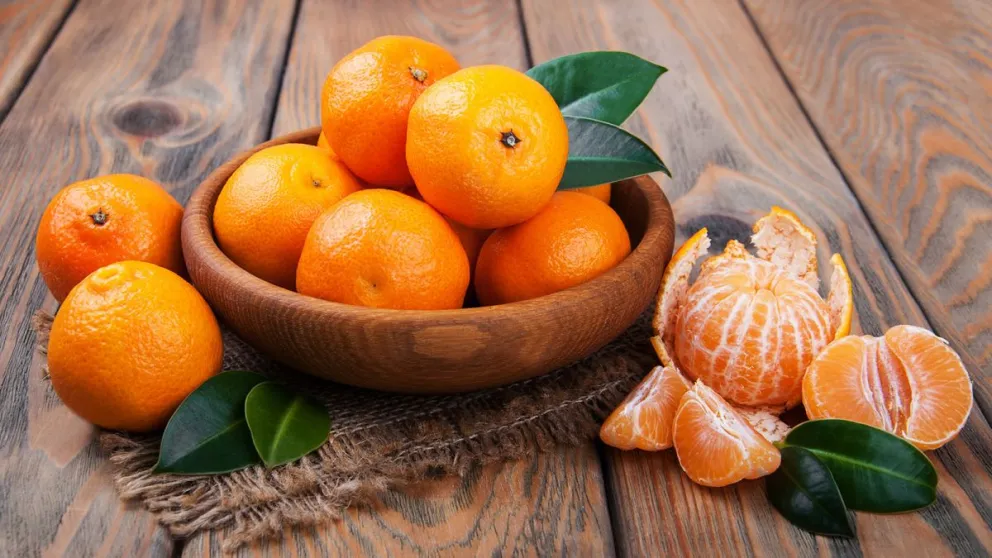 ¡No la tires! 6 beneficios que aporta la cáscara de mandarina