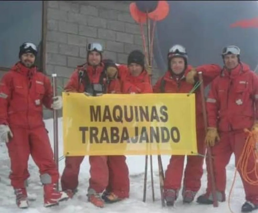 “Fue un héroe sin máscara ni capa”, dice quien lo encontró tras la avalancha