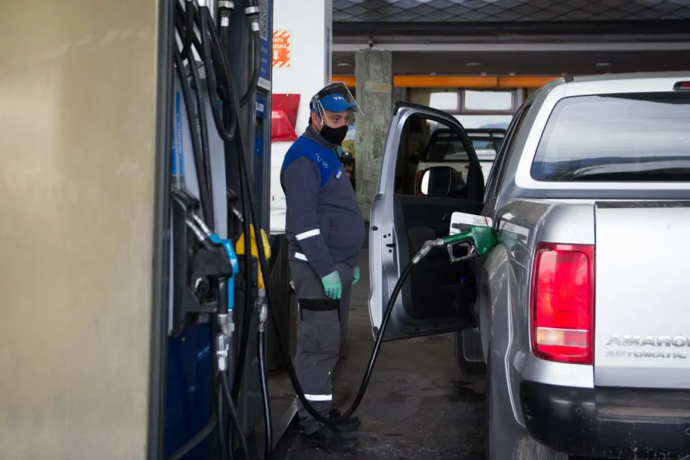 Falta nafta súper en las YPF de Bariloche
