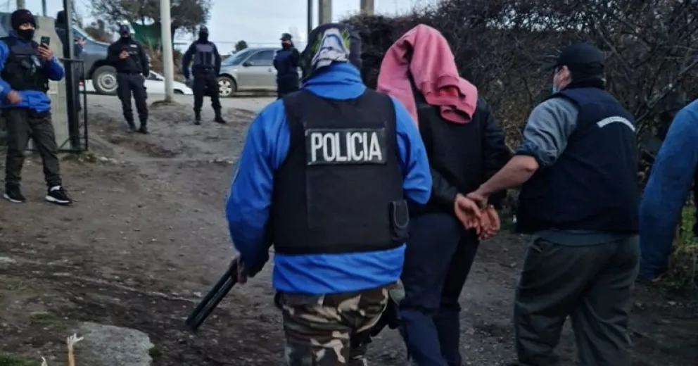 Prisión preventiva por tres robos tras su traslado a Neuquén