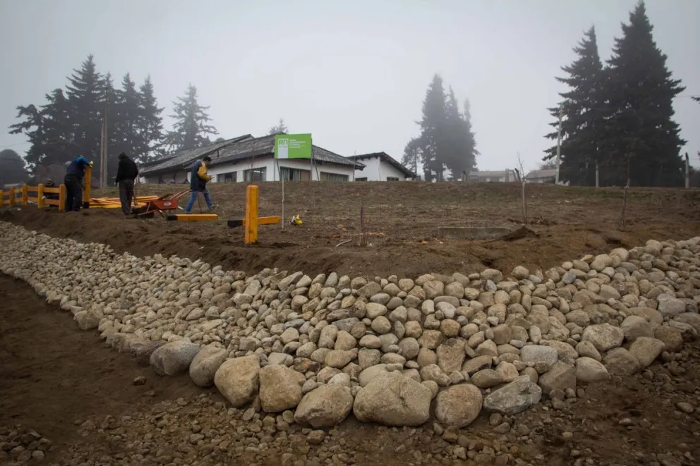 Embellecen la entrada y el patio del ex Hogar Gutiérrez