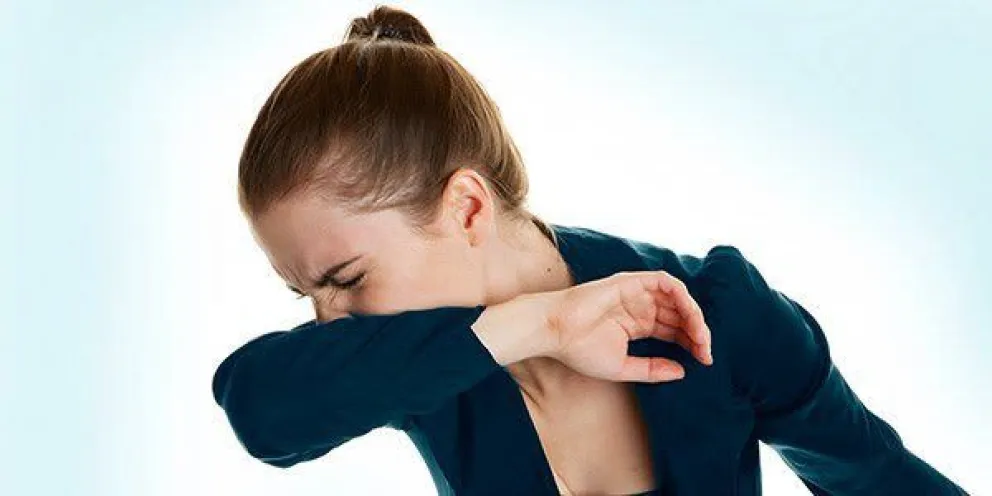 Cómo tratar la tos seca que provoca el Covid-19  