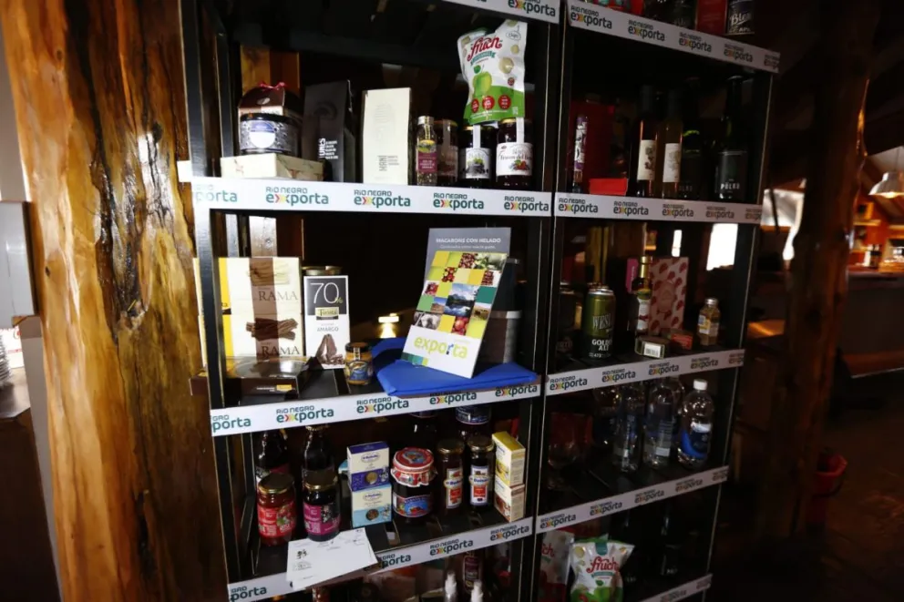  Río Negro Exporta expone sus productos en el cerro Catedral