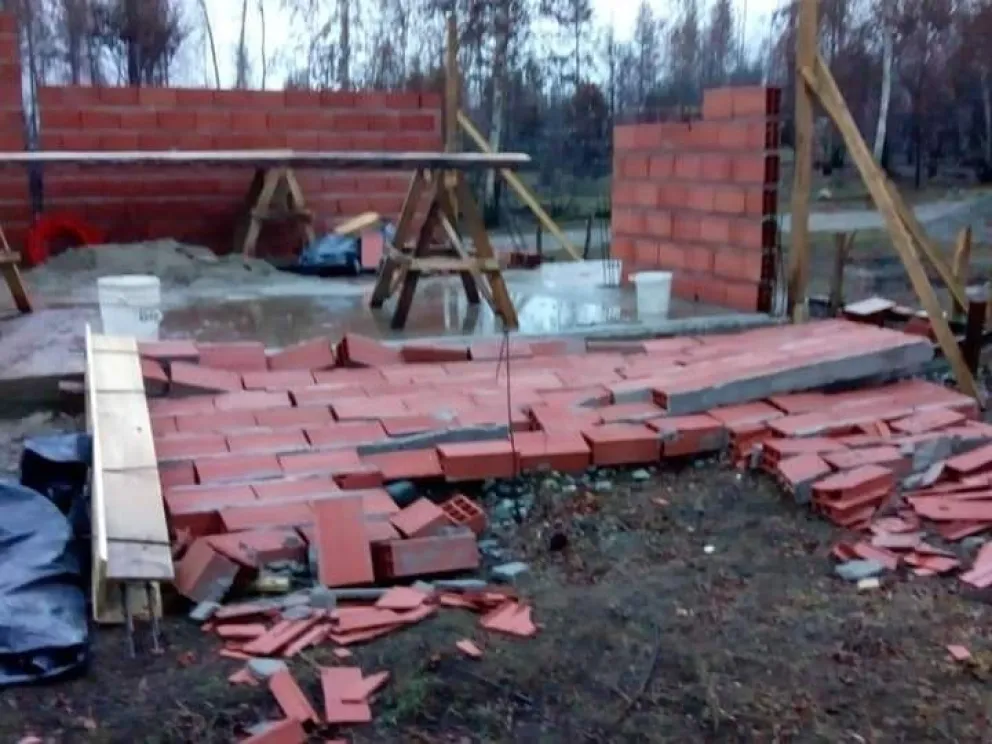 Repudio por destrozos en obra de brigadistas de Las Golondrinas 