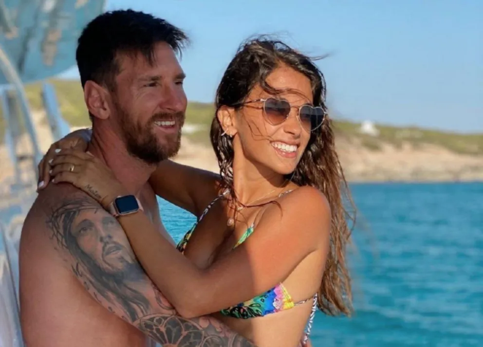 Messi y Antonella en Ibiza: sol, playa y amigos