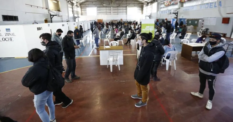Concurrida jornada de vacunación abierta en el Gimnasio Municipal  Nº 1