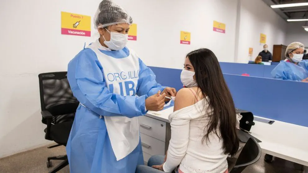 Hoy comienza la vacunación a menores con comorbilidades en todo el país