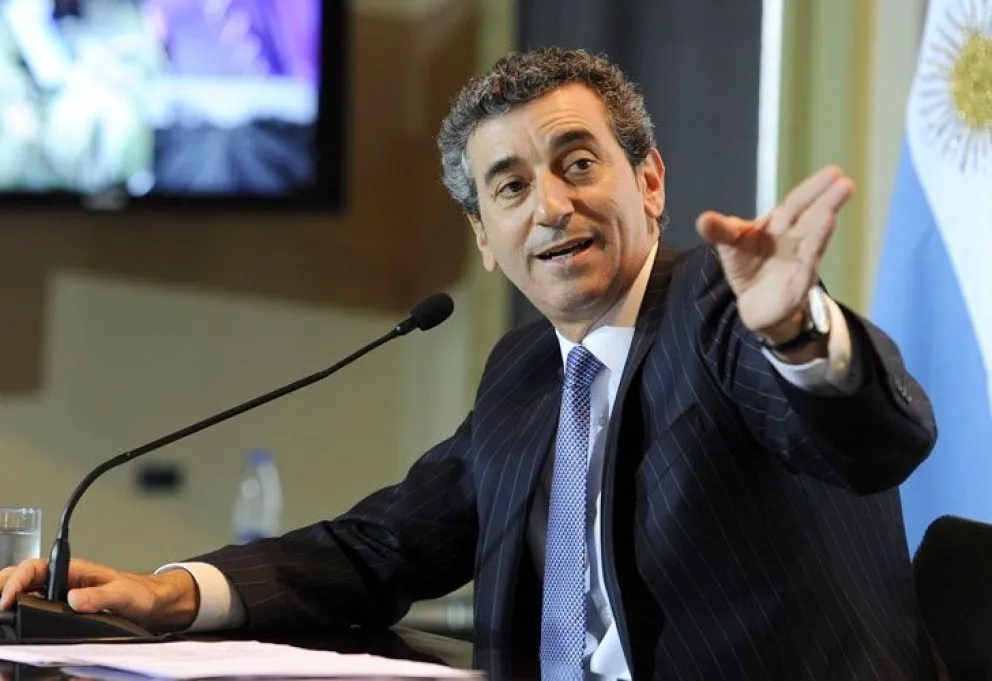 El desopilante spot de Randazzo con una imitadora de Cristina Fernández