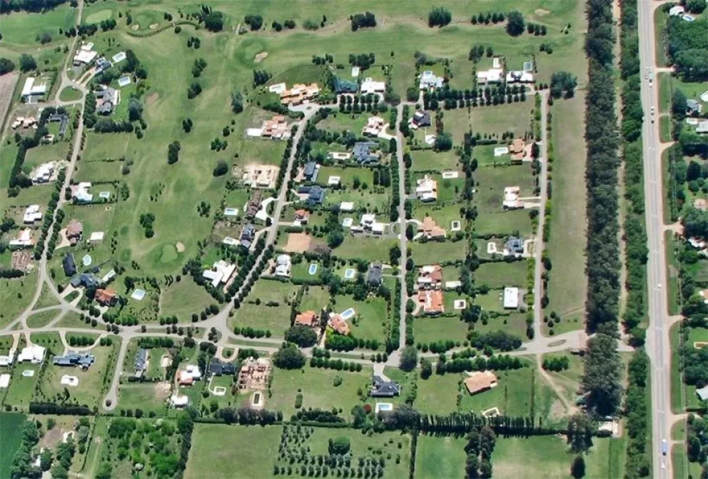 Tragedia: Una nena practicaba tela en su casa, se enredó y murió asfixiada