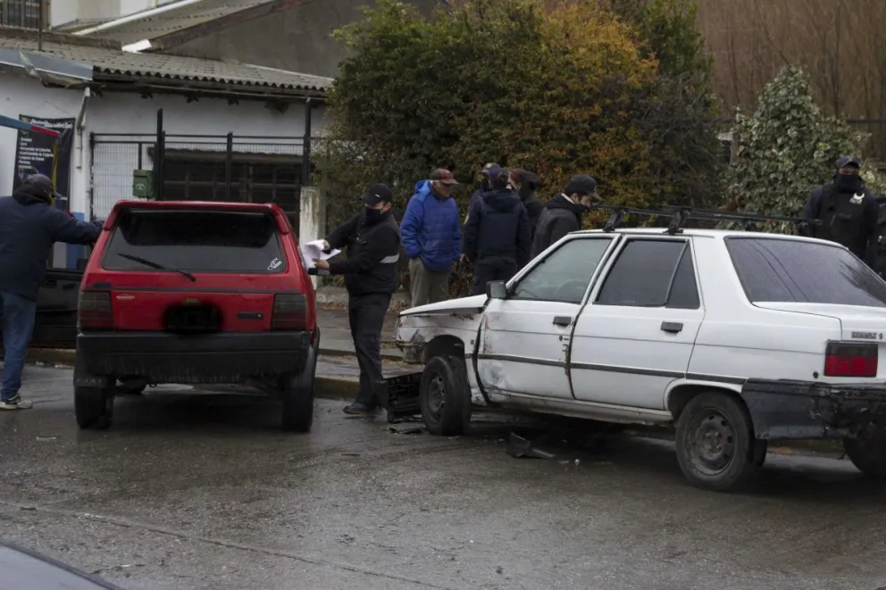 Tras violenta colisión secuestraron un vehículo por falta de documentación