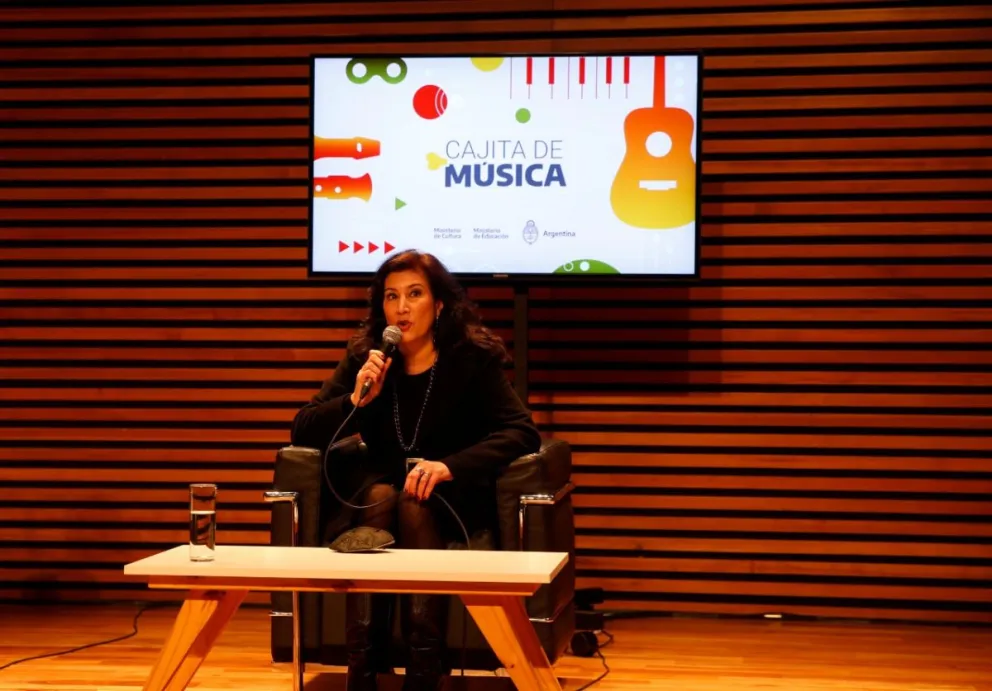 Relanzan programa Cajita de Música