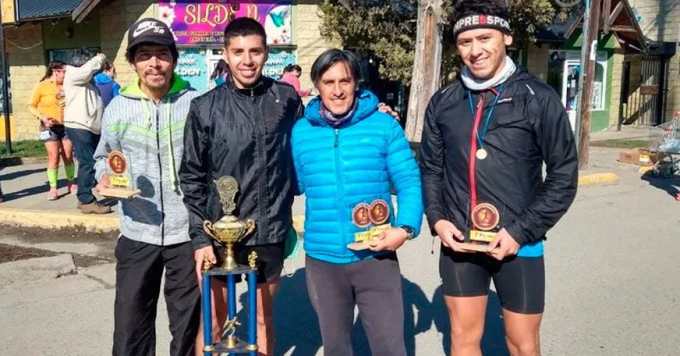 Dos victorias en Lago Puelo de barilochenses, en 5 y 10 kilómetros