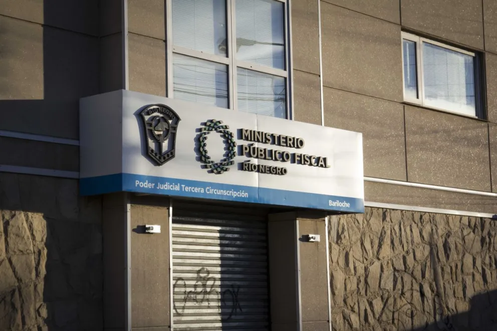 Diversas diligencias por el intento de violación a una joven en una playa de Bariloche