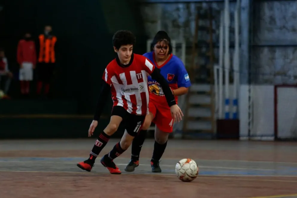 Varias categorías ingresaron en la recta final del certamen de FUTSAL
