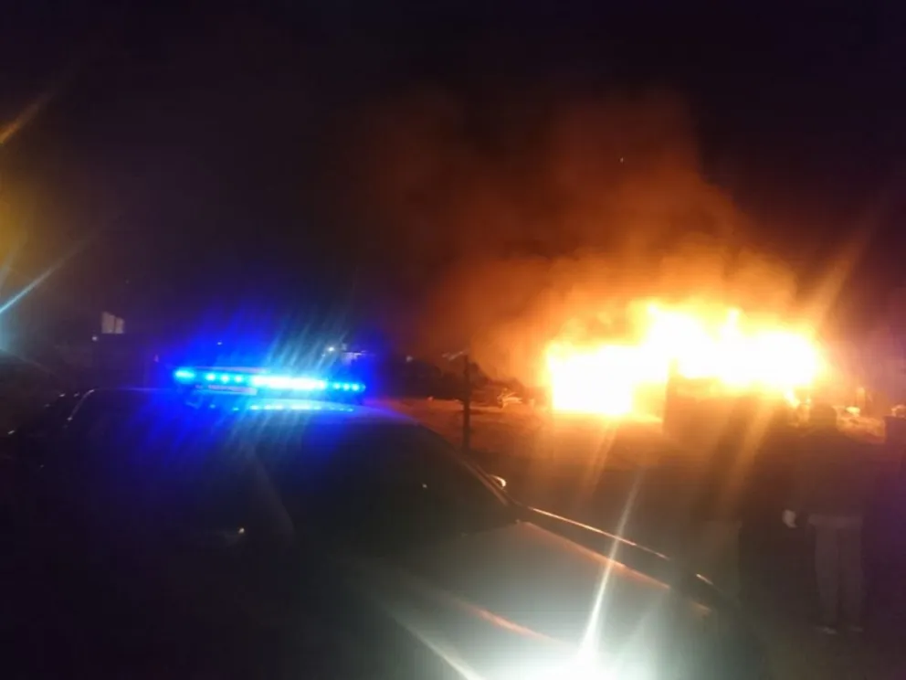 También ardió una casilla del Pilar I