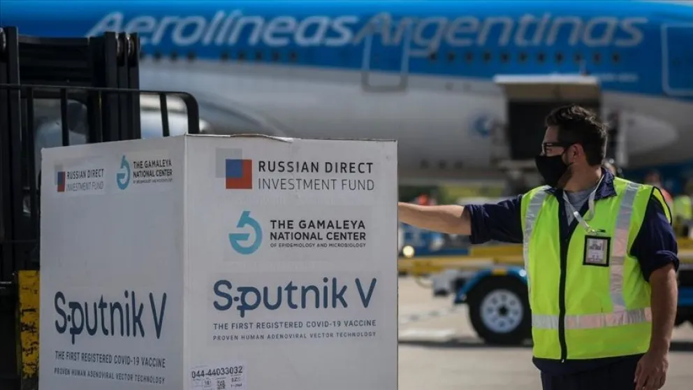 Comienzan a distribuir un millón de dosis de Sputnik V producidas en Argentina