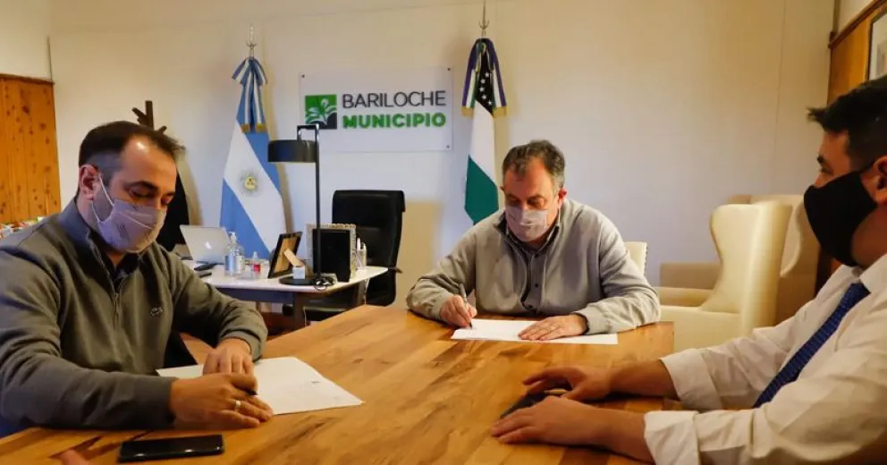 Firmaron un acuerdo para mejorar el control de la tala ilegal en Bariloche  