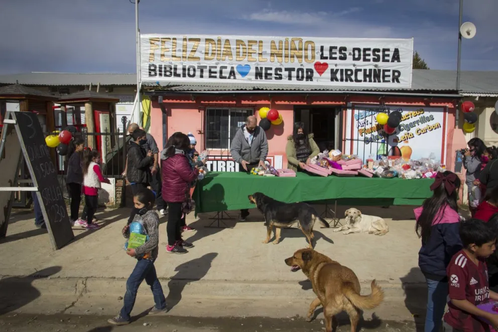 En la Biblioteca del Nahuel Hue repartieron más de 500 juguetes