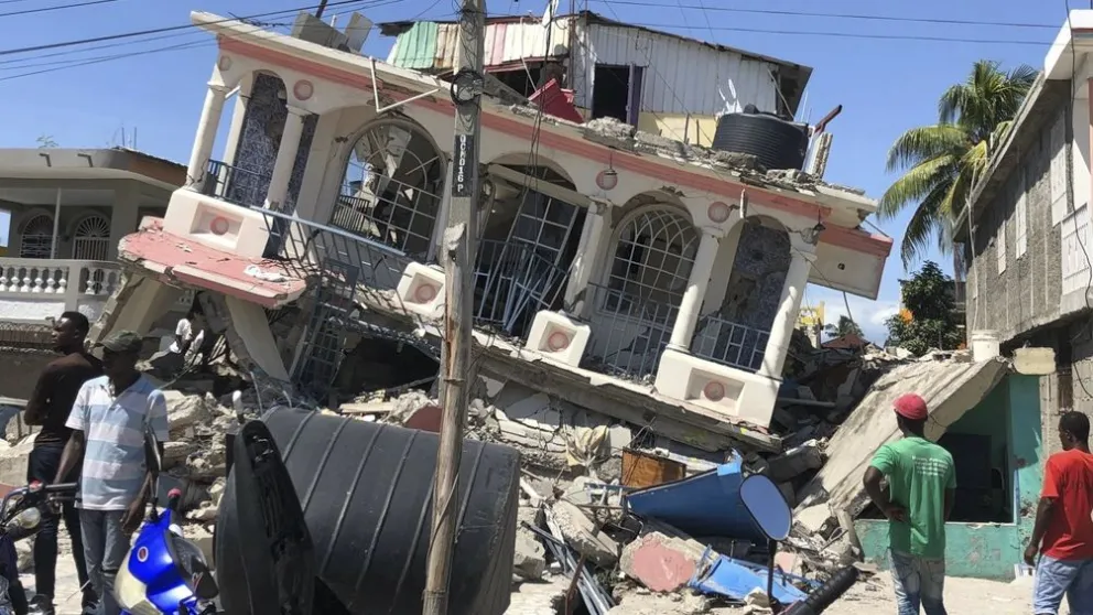 Terremoto Haití: ya son 1.297 los muertos y hay cientos de personas bajo los escombros 