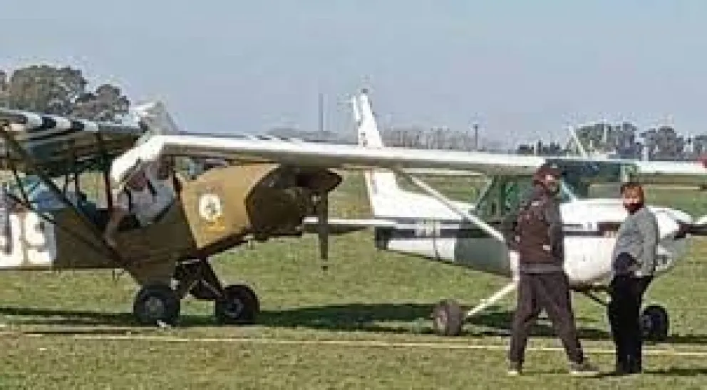 Mirá el increíble choque entre dos aviones en una pista de aeroclub 