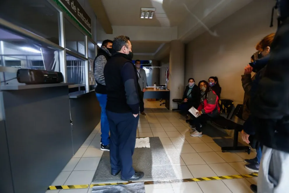 Los ocupantes del predio en el Otto deciden si abandonan el lugar