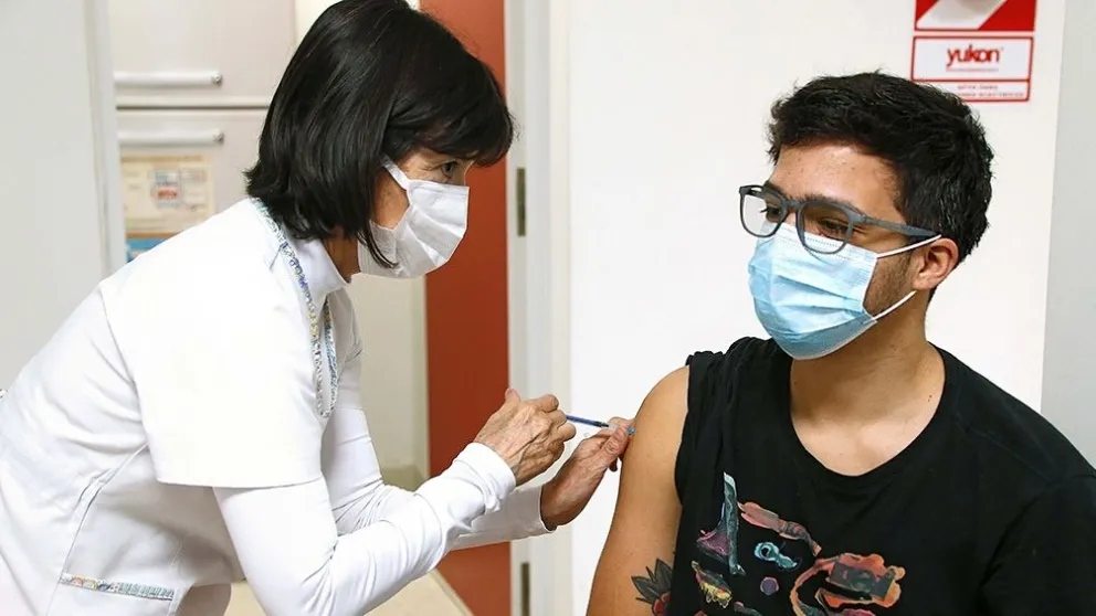 Esta semana llegarán al país más de 2,3 millones de dosis de Sinopharm 