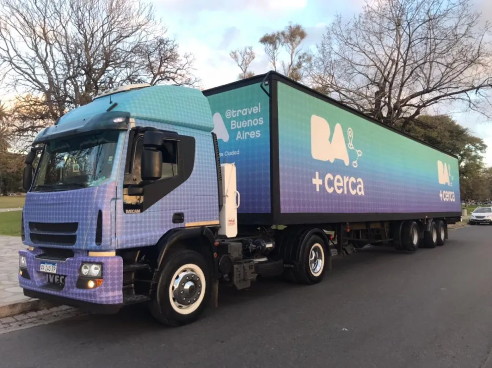 Llega a Bariloche el camión de promoción turística de la ciudad de Buenos Aires