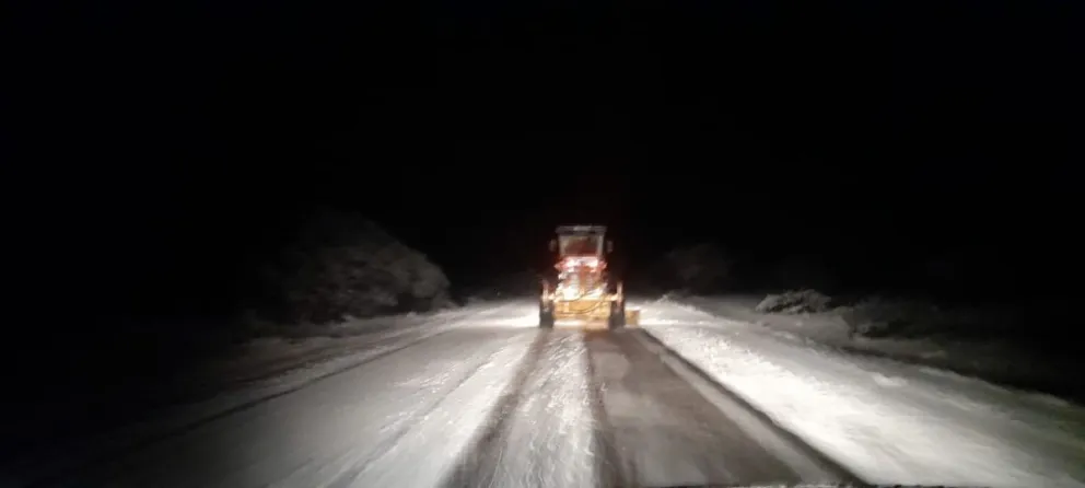 La ruta Bariloche - Bolsón se encuentra transitable con extrema precaución