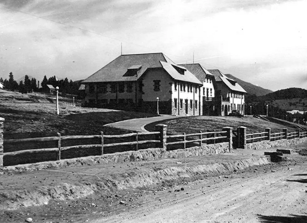 El Hospital, con el sello de Exequiel Bustillo