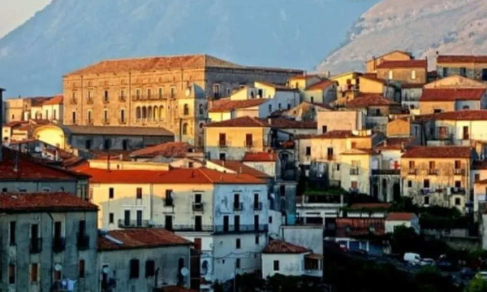 Ofrecen 33 mil dólares a jóvenes que quieran vivir en Italia: requisitos