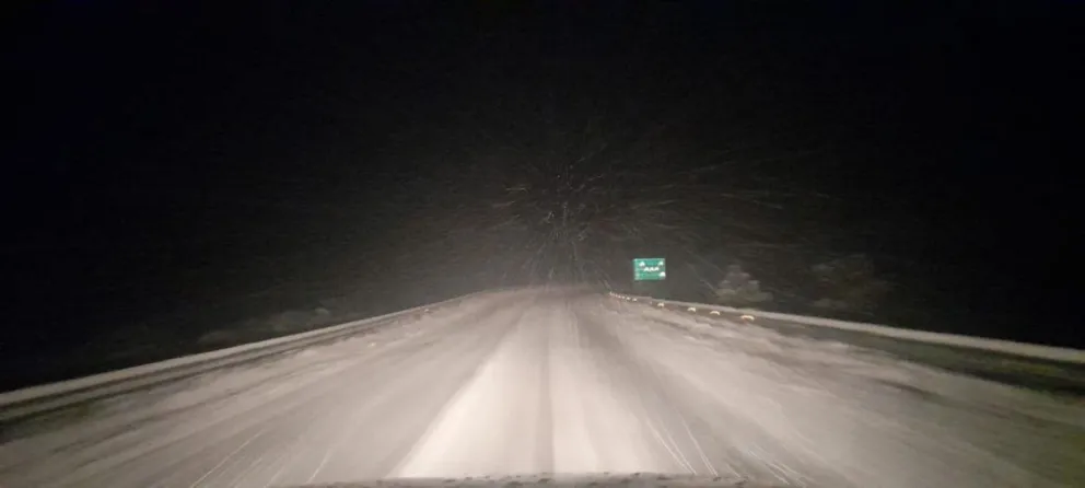 Piden transitar con extrema precaución por nevadas intensas en las zonas altas 