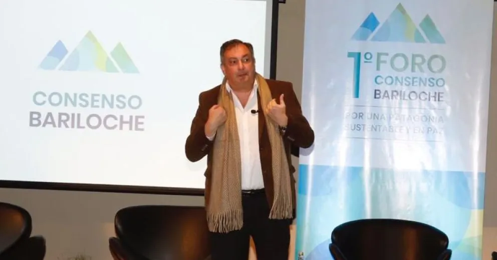 Se realizarían encuentros mensuales entre representantes de comunidades mapuches y el intendente