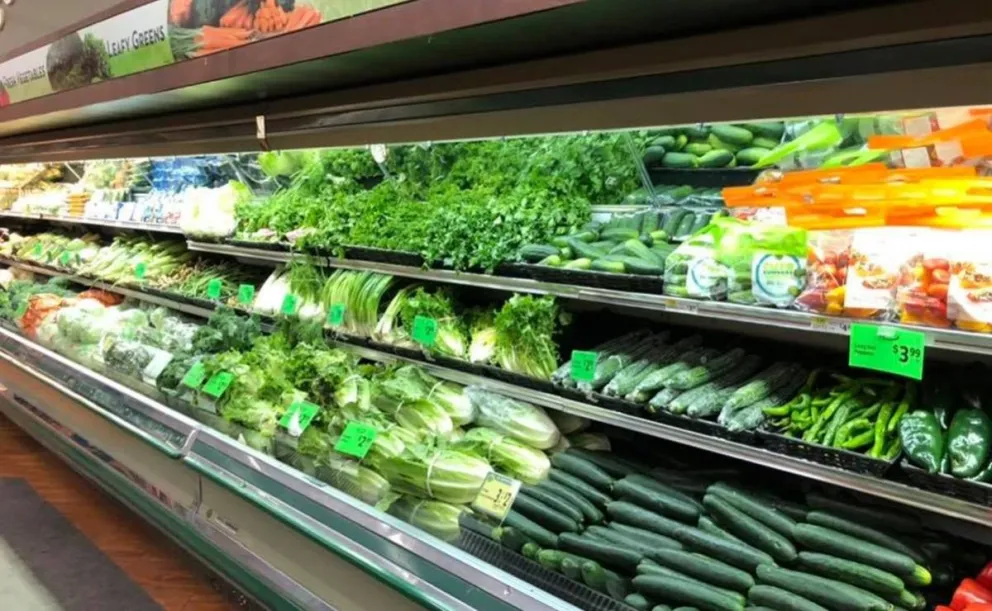 Un año de prisión y 30 mil dólares de multa por toser con Covid en un supermercado 