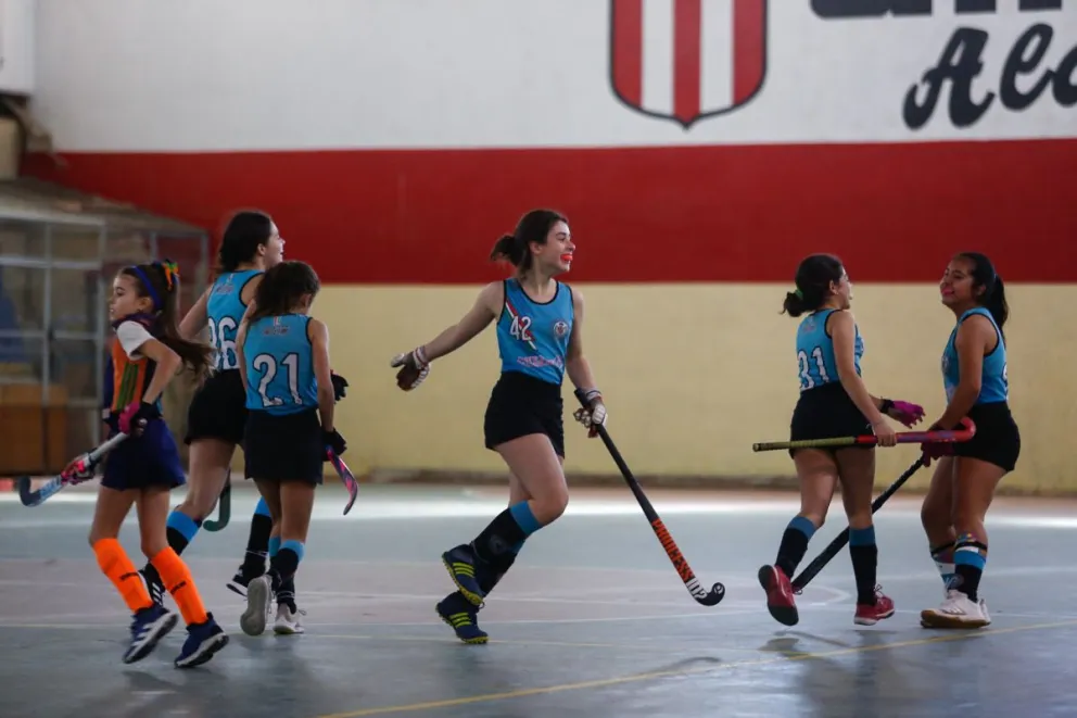 El hockey brilló en las finales de Sexta y Séptima