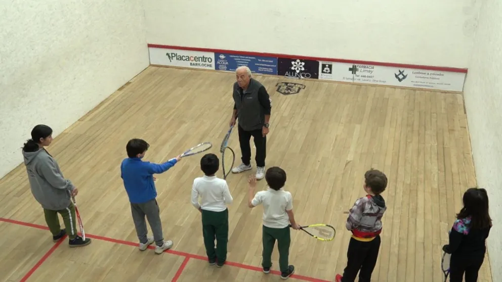 Importante capacitación de squash en El Club