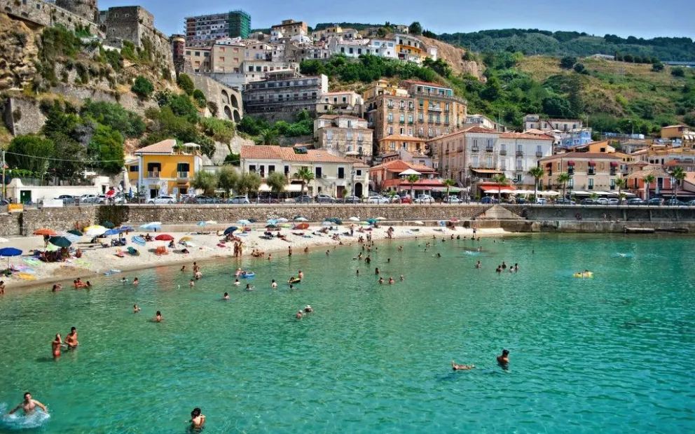 Buscan descendientes de italianos para vivir y trabajar en Calabria 