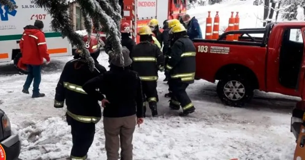 Sigue internado el nene que sobrevivió a la caída de una rama a causa de la nevada  