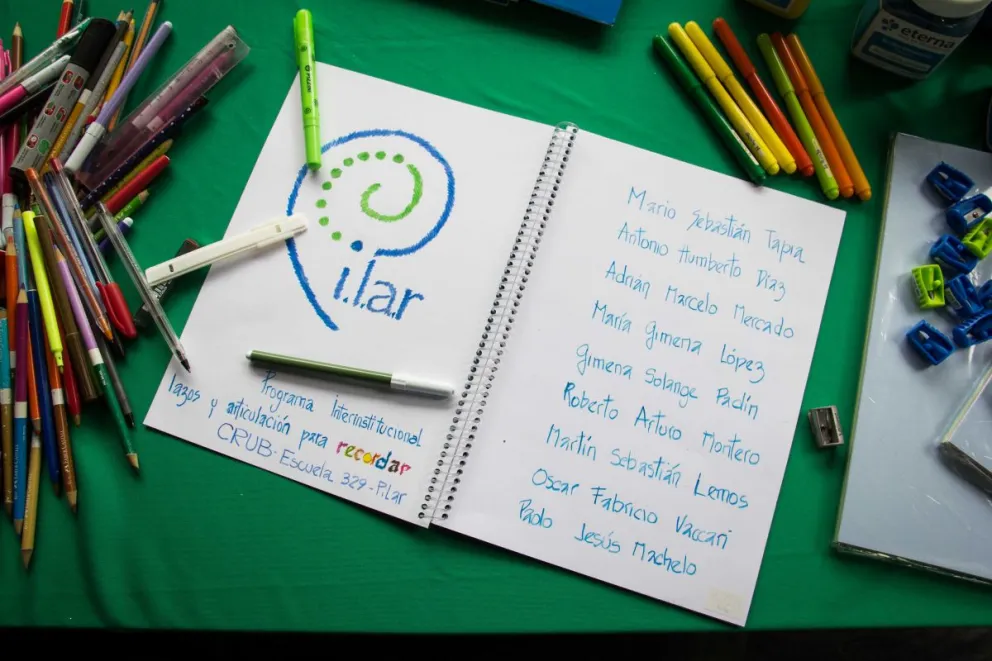 El CRUB continúa la campaña de material artístico para la escuela N° 329