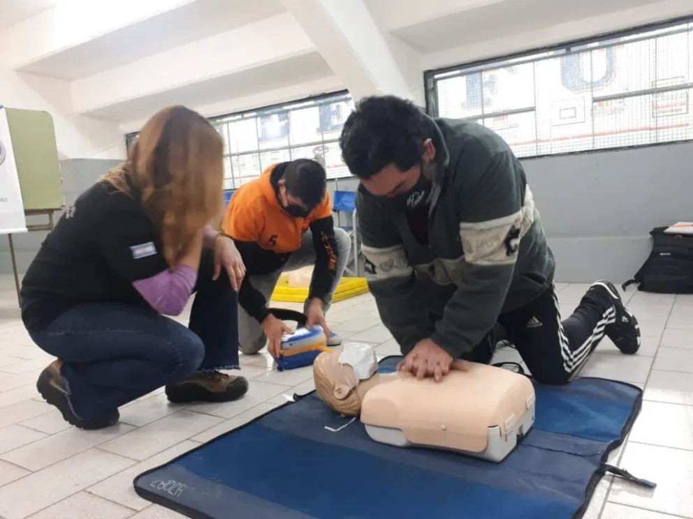ADeFuL contará con un desfibrilador 