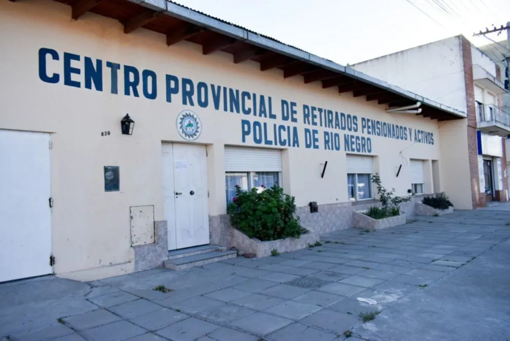 Jubilados policiales deberán tener paciencia para cobrar el aumento
