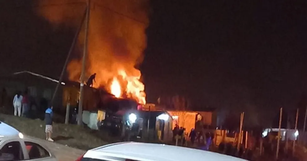 Una familia perdió su vivienda en un incendio y todos podemos sumar algo