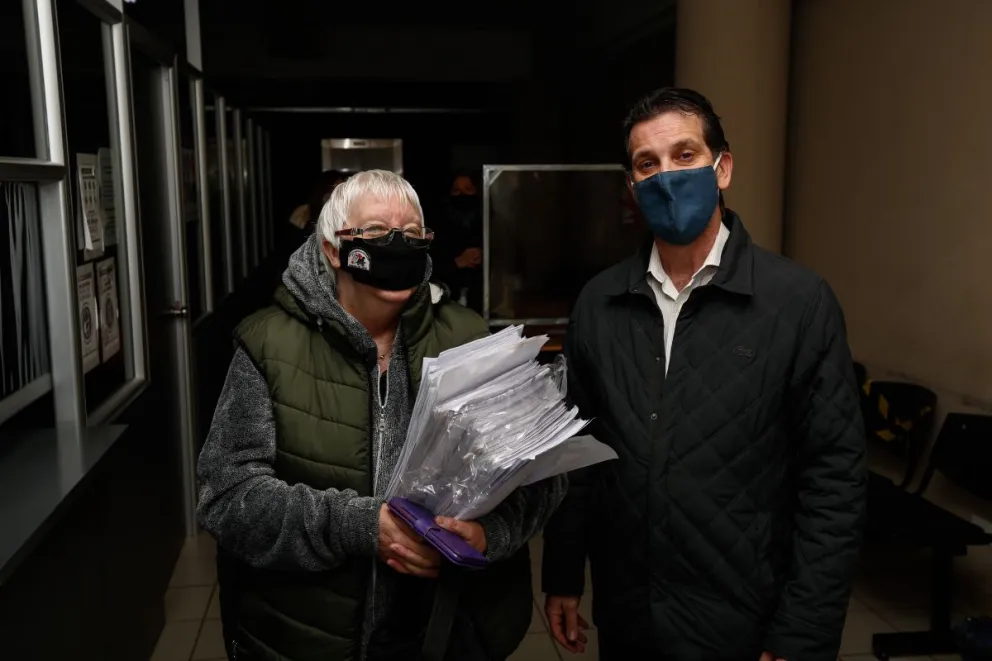 Presentaron más de 10.000 firmas pidiendo justicia para la perrita "Nena"
