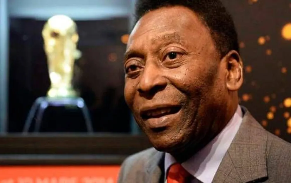 Preocupación mundial: Pelé fue operado por un tumor y está en terapia intensiva  
