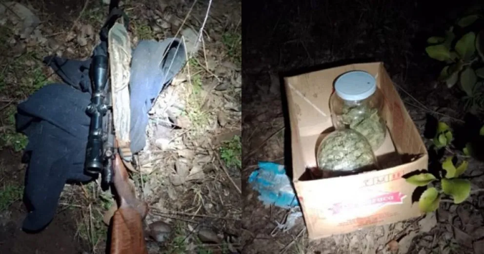La policía fue por un robo y encontró dos frascos de cogollos y un arma  